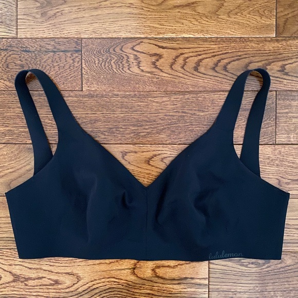 Lululemon Like Nothing Bra in Black 32E - Picture 5 of 11